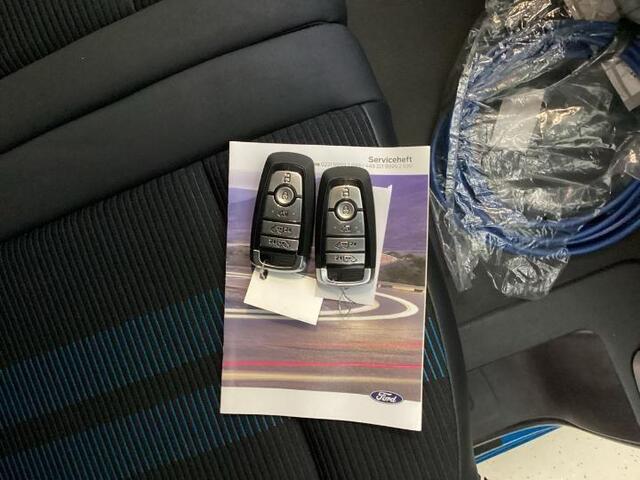 Ford TRANSIT CUSTOM 320 2.5 PHEV L1H1 Sport 233pk | Adaptieve cruise | BLIS | prijs incl. BPM en excl. BTW Dubbele Schuifdeuren elektrisch bedienbaar | Stoelverwarming | All Weather Banden | 360 Camera | Verlengde Fabrieksgarantie tot 10-2029