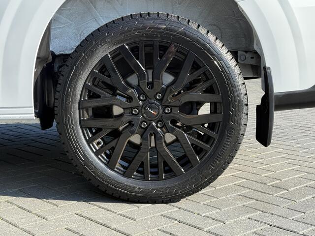 Ford TRANSIT CUSTOM 2.0 TDCI 136 PK TREND / L2H1 / 19" LMV / LED / 43.940 KM !! / 2.740 KG AHG / CAMERA / CRUISE / 3 ZITS / AIRCO / CARPLAY