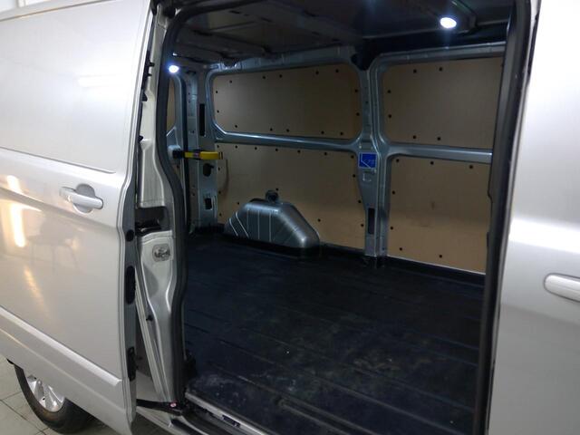 Ford TRANSIT CUSTOM 320 2.0 TDCI 130PK L2H1 Limited LMV | NAVI | WINTER PACK | CRUISE