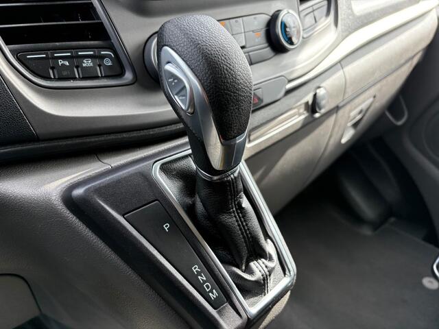 Ford TRANSIT CUSTOM 2.0 TDCI 130pk Automaat Dubbel Cabine Black Edition / Camera / Trekhaak / Navi / Airco / Cruise / Lane / LM velgen / Nw D-Riem