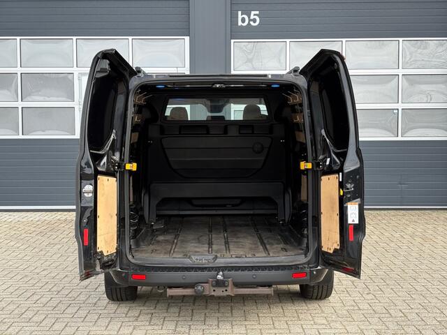 Ford TRANSIT CUSTOM 2.0 TDCI 130pk Automaat Dubbel Cabine Black Edition / Camera / Trekhaak / Navi / Airco / Cruise / Lane / LM velgen / Nw D-Riem