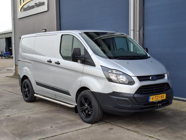 Ford TRANSIT CUSTOM 270 2.0 TDCI L1H1 Economy Edition AIRCO / TREKHAAK / EURO 6 / 3 ZITS