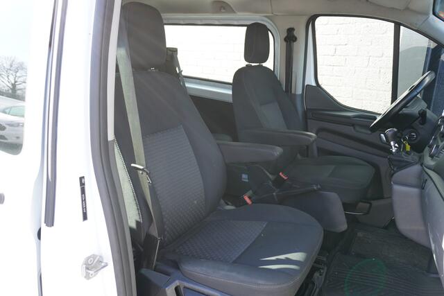 Ford TRANSIT CUSTOM 2.0 TDCI 130PK L2 Dubbele Cabine EURO 6 - Airco - Navi - Cruise - Trekhaak - ¤ 18.950,- Excl.