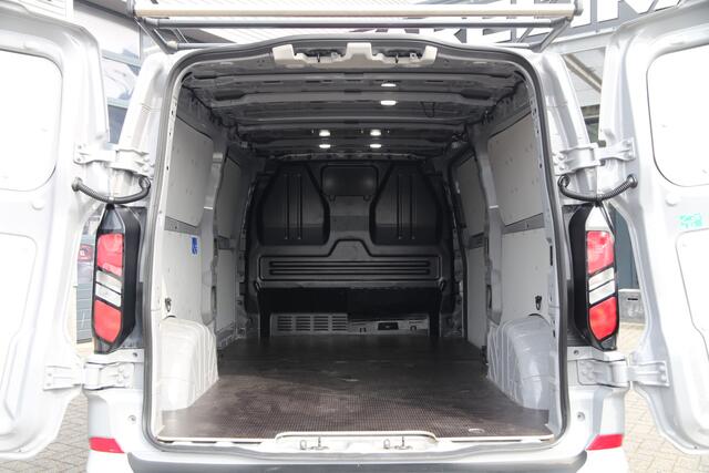 Ford TRANSIT CUSTOM 2.0 TDCI 170 | Aut. | KAR-edition | L2H1 | Trekhaak | Camera | Clima..