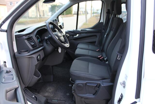 Ford TRANSIT CUSTOM 320 2.0 TDCI 130PK Euro6 L2H1 Trend DC Dubbele Cabine 6-persoons