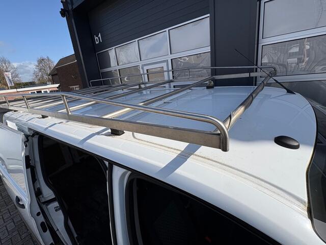 Ford TRANSIT CUSTOM 300 2.0 TDCi 130PK L2H1 Trend / Airco / Navigatie / Trekhaak 2700KG / Cruise