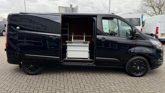 Ford TRANSIT CUSTOM 2.0 TDCI 96KW 131PK L2H1 EURO 6 AIRCO/ CRUISE CONTROL/ NAVIGATIE/ 100% DEALERONDERHOUDEN