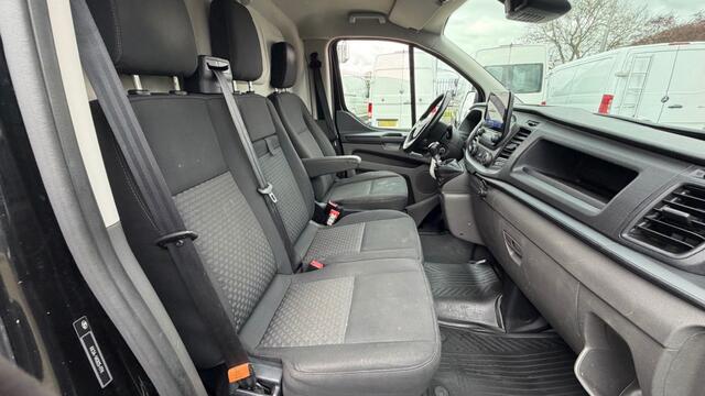 Ford TRANSIT CUSTOM 2.0 TDCI 96KW 131PK L2H1 EURO 6 AIRCO/ CRUISE CONTROL/ NAVIGATIE/ 100% DEALERONDERHOUDEN