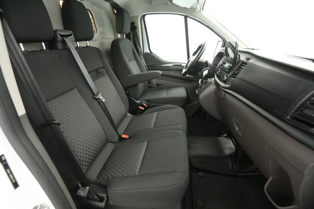 Ford TRANSIT CUSTOM 2.0 TDCI L2H1 170PK | Aut. | Airco | Cruise | Camera | 3 Zits | Trekhaak | Carplay | Navi | Parkeersens.