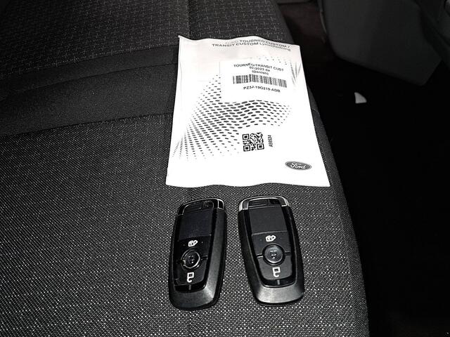 Ford TRANSIT CUSTOM 300 2.0 TDCI L2H1 Trend 2x zijdeur, airco, camera, LED, pdc, 49 dkm.