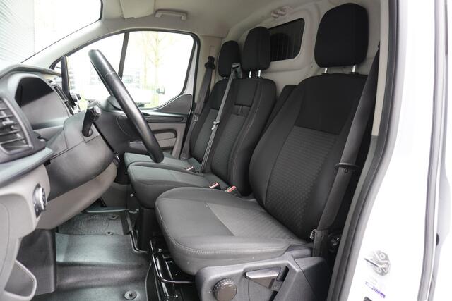Ford TRANSIT CUSTOM 300 131pk Automaat L2 2x Schuifdeur Apple Carplay Trekhaak Camera ACC Cruis control Parkeersensoren