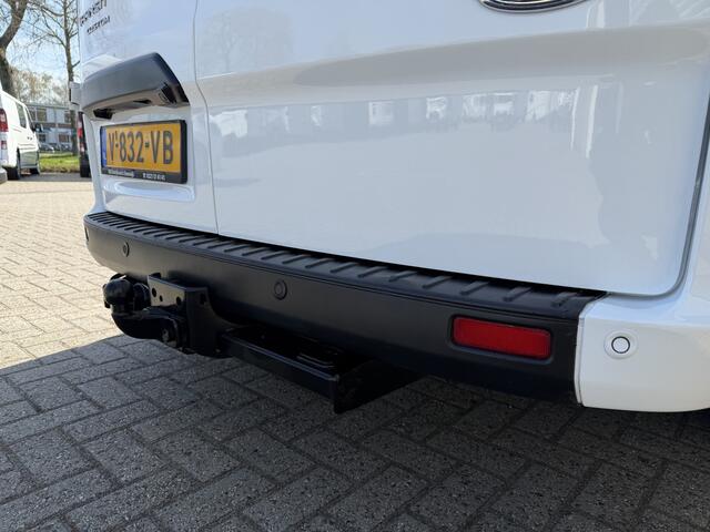 Ford TRANSIT CUSTOM 300 2.0 TDCI 130pk L2H1 Trend / euro 6 / vaste prijs rijklaar ¤ 12.950 ex btw / lease vanaf ¤ 218 / airco / cruise / navigatie / camera / trekhaak 2700 kg !
