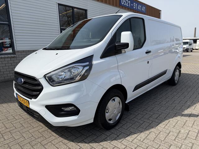 Ford TRANSIT CUSTOM 300 2.0 TDCI 130pk L2H1 Trend / vaste prijs rijklaar ¤ 17.950 ex btw / ingerichte laadruimte / euro 6 / bpm vrij / trekhaak 2800 kg / airco / cruise / navigatie / camera !