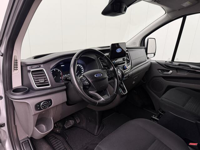 Ford TRANSIT CUSTOM 2.0TDCI 130PK Automaat Dubbele Cabine Limited | Navigatie | Camera | Cruise | Trekhaak |