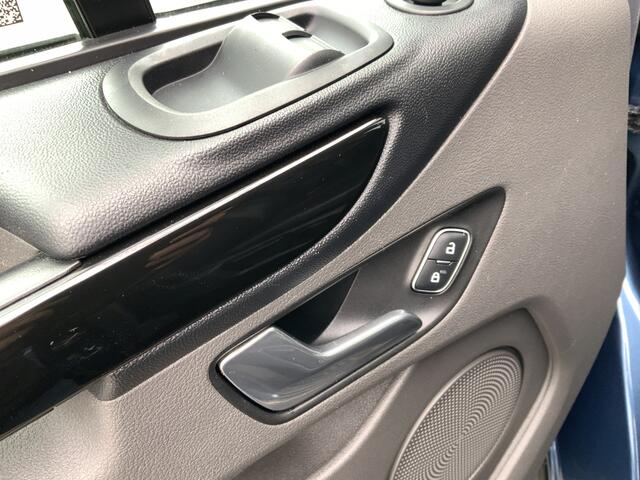 Ford TRANSIT CUSTOM 300 2.0 TDCI L2H2 Trail Airco Cruise Camera Trekhaak 2800 kg 3 Zits Leer Alu Velg Euro 6