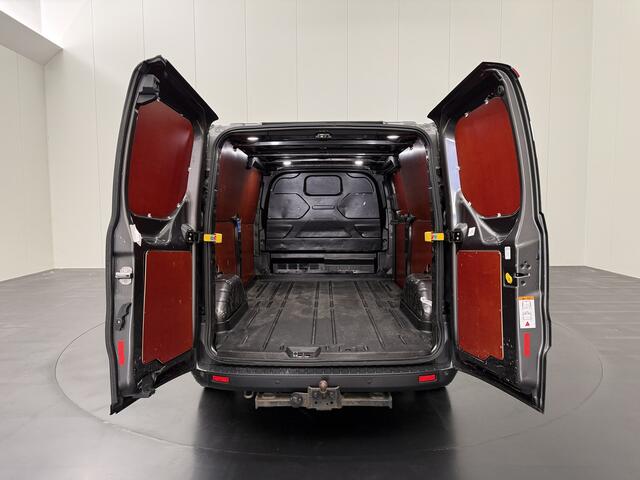 Ford TRANSIT CUSTOM 2.0TDCi 130PK Lang | 2800Kg Trekhaak | Navigatie | Multimedia | 3-Zits | Airco | Cruise