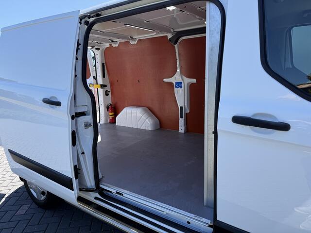 Ford TRANSIT CUSTOM 2.0 TDCI 130 PK / L2H1 / TREKHAAK / AIRCO / CRUISE / STOELVERW / 2800 KG AHG