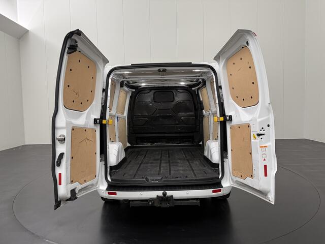 Ford TRANSIT CUSTOM 2.0TDCi 130PK Limited | Navigatie | Camera | Airco | Cruise | 3-Zits | Betimmering