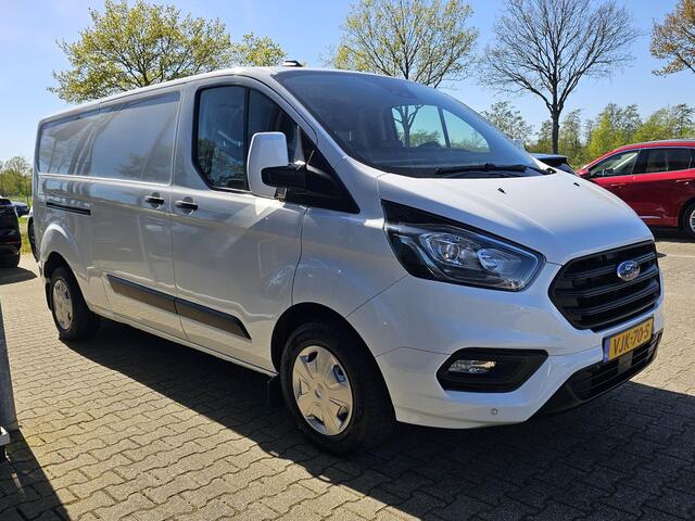 Ford TRANSIT CUSTOM 300 2.0 TDCI L2H1 Trend Trekhaak | Ingerichte laadruimte met omvormer | Camera | Cruise control | Lane assist | Nette auto!