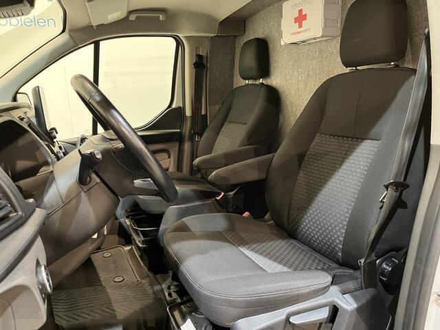 Ford TRANSIT CUSTOM 320 2.0 TDCI L2H1 Trend 130 PK Automaat / Euro 6 / Airco / Camera / Trekhaak / Imperiaal / Cruise Control / 77.300 KM !!