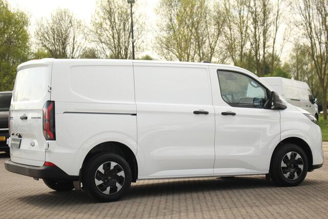 Ford TRANSIT CUSTOM E-Transit 320 L1H1 Trend | 71 kWh | 160kW/218pk | Camera | Carplay/Android | Cruise | Lease 681,- p/m