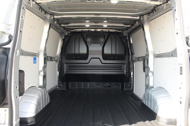 Ford TRANSIT CUSTOM E-Transit 320 L1H1 Trend | 71 kWh | 160kW/218pk | Camera | Carplay/Android | Cruise | Lease 681,- p/m