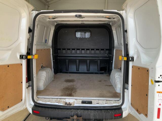 Ford TRANSIT CUSTOM 340 2.0 TDCI L2H1 Trend DC 170pk | Automaat | Dubbele Cabine | 6-persoons | Trekhaak | Navigatie | Camera | Verwarmd voorruit