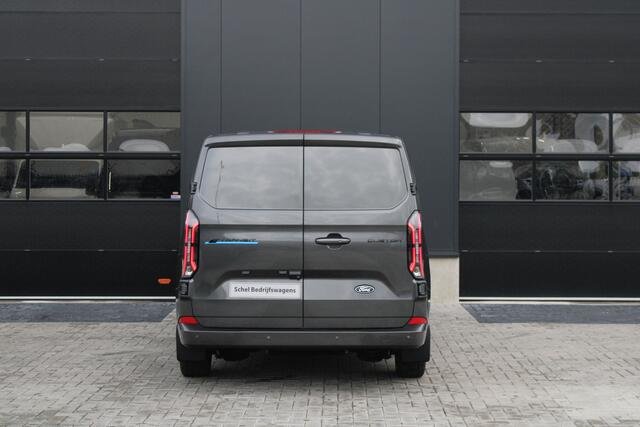 Ford TRANSIT CUSTOM E-Transit 340 L2H1 Limited 71 kWh 218pk | 2x Schuif | DDS LED | 360 Camera | B&O | ACC | Navi | Verwarmd stuurwiel | Elek trekhaak | AGR-stoel | Rijklaar