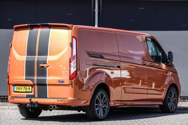 Ford TRANSIT CUSTOM L2H1 2.0Tdci 185Pk | Sport 290 | Achteruitrijcamera | Raptor Grille | Achterspoiler | Trekhaak | 18''