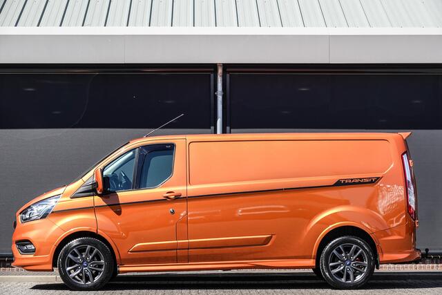 Ford TRANSIT CUSTOM L2H1 2.0Tdci 185Pk | Sport 290 | Achteruitrijcamera | Raptor Grille | Achterspoiler | Trekhaak | 18''
