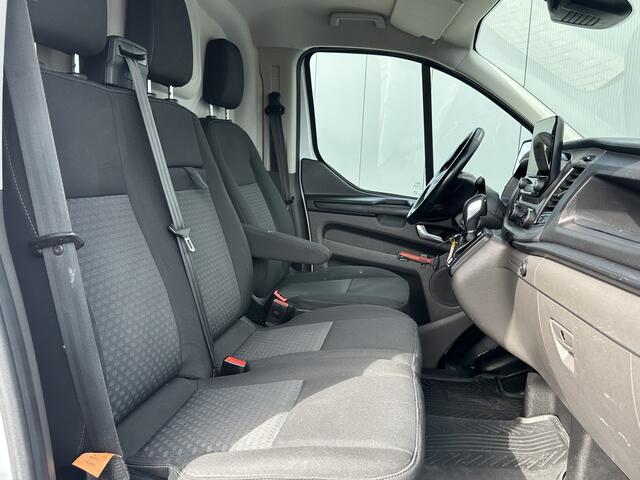 Ford TRANSIT CUSTOM 2.0 TDCI 130 PK AUTOMAAT / L1H2 / 1e EIG. / TREKHAAK / CAMERA / AIRCO / CRUISE / CARPLAY