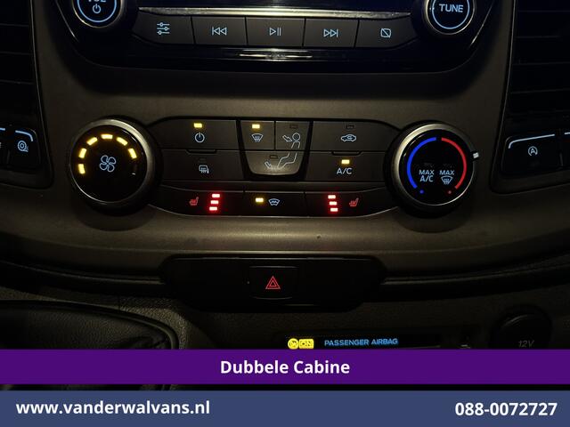 Ford TRANSIT CUSTOM 2.0 TDCI 170pk L2H1 Dubbele Cabine Euro6 ** Rijklaar direct rijden ** Airco | 6-Zits | Camera | Navigatie | LED | Apple Carplay Android Auto, Cruisecontrol, Stoelverwarming, Verwarmde voorruit, Parkeersensoren, 2800kg trekvermogen, Dakdragers
