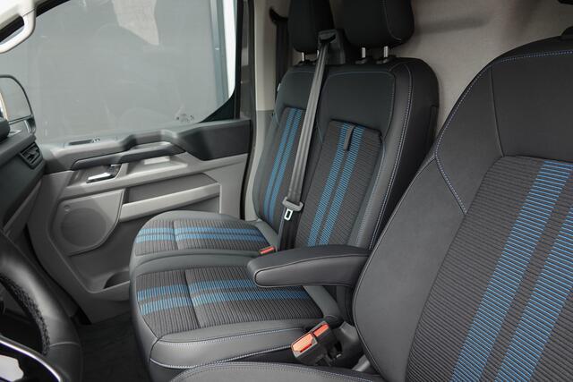 Ford TRANSIT CUSTOM L1H1 170Pk Aut. | Sport | 2xSchuifdeur | Achteruitrijcamera | 20'' | Magnetic Grey