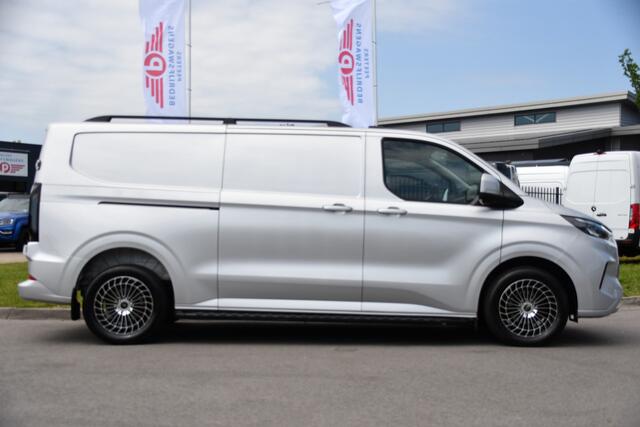 Ford TRANSIT CUSTOM 300 2.0 TDCI L2H1 Limited PB Edition Adaptieve Cruise, Camera, Carplay, 170pk, Automaat, LED, Trekhaak, Stoelverwarming, Sensoren, Uniek!