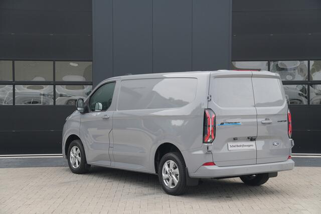 Ford TRANSIT CUSTOM E-Transit 320 L1H1 Limited 71 kWh 218pk - Stoel + Stoel - Keyless - Stoelverwarming - Camera - Carplay - Rijklaar