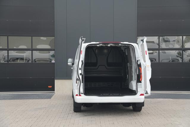 Ford TRANSIT CUSTOM E-Transit 320 L1H1 Limited 71 kWh 218pk - Keyless - Stoelverwarming - Camera - Carplay - Rijklaar