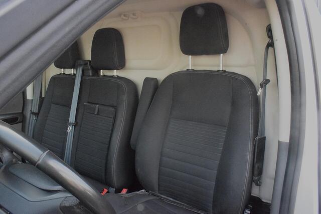 Ford TRANSIT CUSTOM 320 2.0 TDCI L2H1 Limited | Trekhaak | Apple Carplay | Cruise
