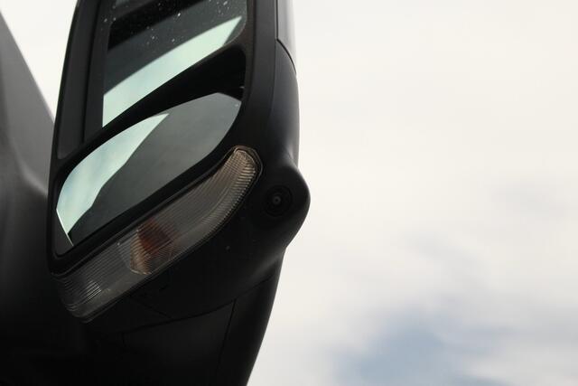 Ford TRANSIT CUSTOM E-Transit 320 L2H1 Limited DC | 71 kWh | Driver Assist | Adap. Cruise | Camera | Carplay/Android | Lease 824,- p/m