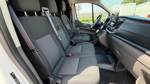 Ford TRANSIT CUSTOM 2.0 TDCI 96KW 130PK AUTOMAAT EURO 6 AIRCO/ CRUISE CONTROL/ PARKEERSENSOREN/ 100% DEALERONDERHOUDEN