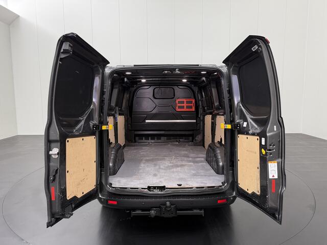 Ford TRANSIT CUSTOM 2.0TDCI 130PK Limited | Navigatie | Camera | Airco | Cruise | 3-Zits | Trekhaak