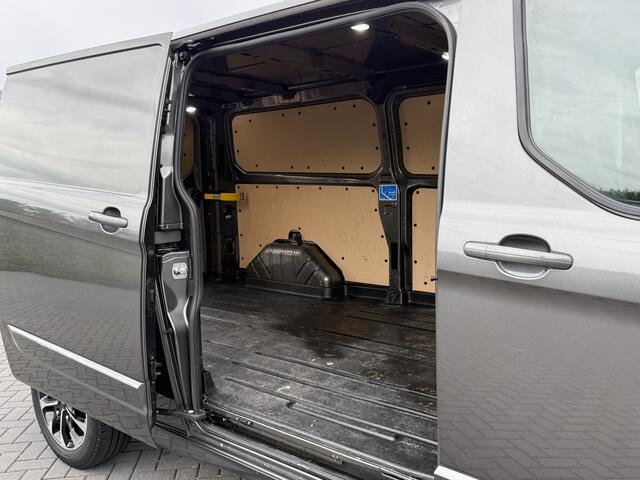 Ford TRANSIT CUSTOM 2.0 TDCI 185 PK SPORT / AUTOMAAT / L2H1 / CAMERA / CRUISE / AIRCO / STOELVERW / 17" LMV / LED