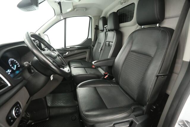 Ford TRANSIT CUSTOM 2.0 TDCI L1H1 Sport 185PK | Automaat | Airco | Cruise | Camera | Carplay | 3 Zits | 2xSchuifdeur | Trekhaak