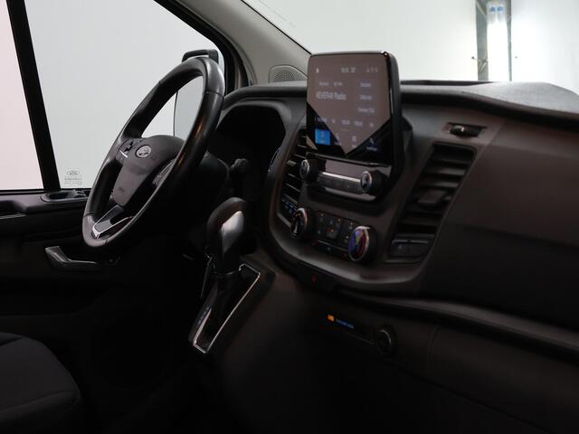 Ford TRANSIT CUSTOM 320 2.0 TDCI | Aut. | L2 H1 | DUBBELE CABINE | AIRCO | CRUISE CONTROL | CAMERA | STOELVERWARMING | APPLE CARPLAY / ANDROID AUTO | TREKHAAK | PARKEERSENSOREN