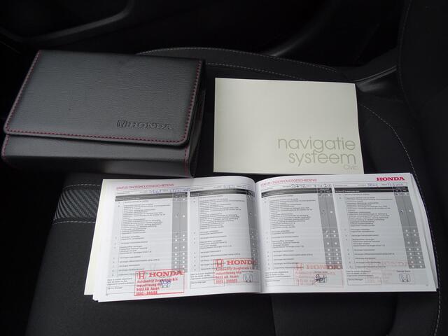 Honda CIVIC 1.0 i-VTEC Elegance NAVIGATIE | STOELVERWARMING | PARKEERSENSOREN | AIRCO/ECC | CRUISE CONTROL | LED VERLICHTING | NEDERLANDSE AUTO |