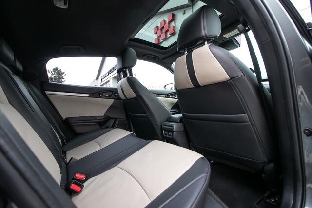 Honda CIVIC 1.5 i-VTEC Prestige - Leder | Schuif/kanteldak | Trekhaak | Adpt. Cruise