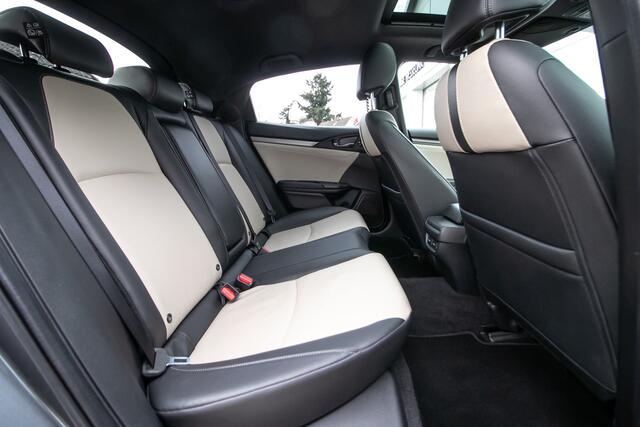 Honda CIVIC 1.5 i-VTEC Prestige - Leder | Schuif/kanteldak | Trekhaak | Adpt. Cruise