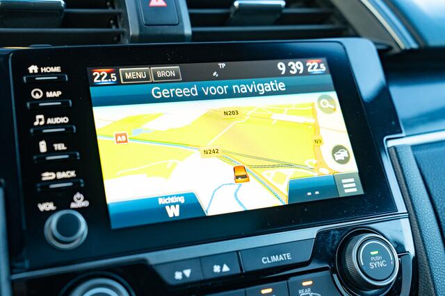 Honda CIVIC 1.0i VTEC EXECUTIVE SPORTPACK - AUTOMAAT - PANORAMADAK - TREKHAAK - SPOILER