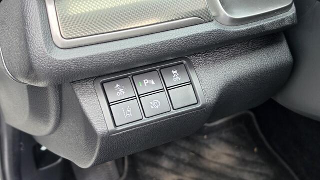 Honda CIVIC 1.0 i-VTEC Executive | NAP | Pano | Cruise | Navigatie | ACC | Keyless | Stoelverwarming | Camera | Trekhaak