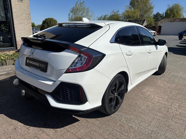 Honda CIVIC 1.0 i-VTEC Executive Trekhaak / Leder / Carplay