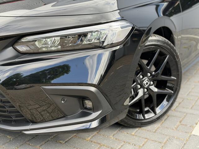 Honda CIVIC 2.0 e:HEV Sport | GEEN AFLEVERKOSTEN | Parkeersensoren, Dodehoekdetectie, Voorstoelen verwarmd.